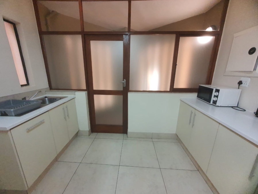 To Let 2 Bedroom Property for Rent in Quigney Eastern Cape